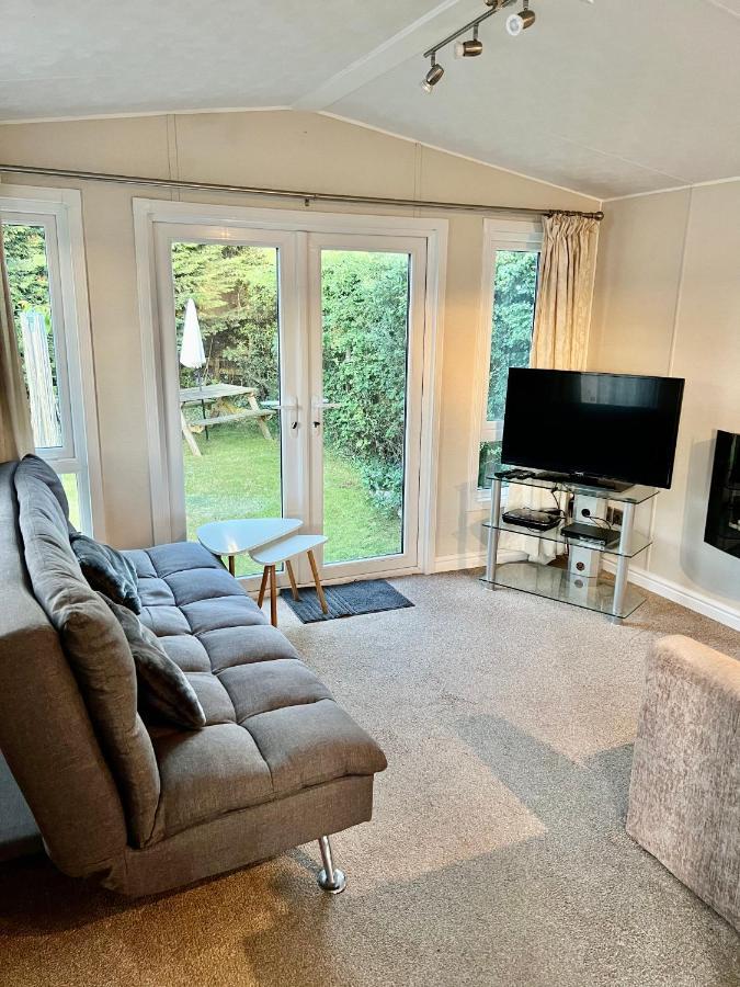 New Forest Hideaway- Self Catering Accommodation Newbridge  Exterior photo